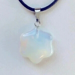 Handmade Opalite Flower Stone Necklace NWT